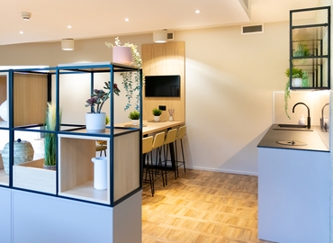 Business center Central Plaza, 18 Harbour Road, 35/F Wanchai  Wan Chai