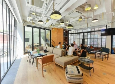 50 m² Shared office  in Sheung Wan, 5-13 New Street (%[postal_code]) - 4 | MatchOffice.com