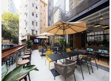 1000 m² Business space in Sheung Wan, 5-13 New Street (%[postal_code]) - 9 | MatchOffice.com