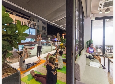 1000 m² Serviced office in Sheung Wan, 5-13 New Street (%[postal_code]) - 12 | MatchOffice.com