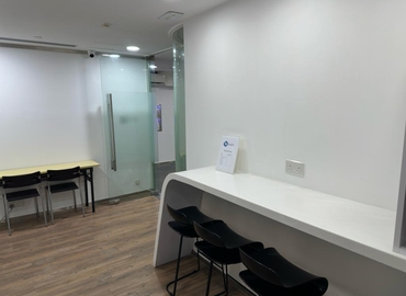 Business center Connaught Road Central 13-14  Central, Hong Kong