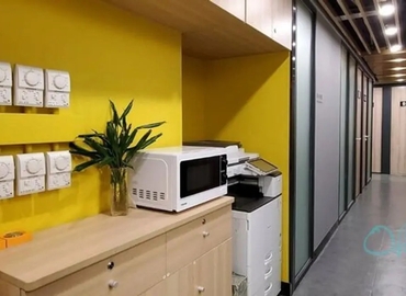 Business center Yee Wo Street 46  Causeway Bay
