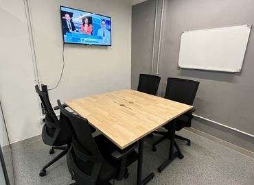 Business center 2/F & 6/F Bonham Circus. 40-44 Bonham Strand East , Sheung Wan, HK  Sheung Wan