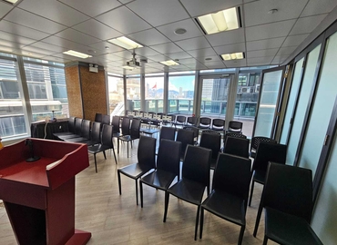 279 m² Serviced office in Central, Hong Kong, Des Voeux Road Central 33 (%[postal_code]) - 7 | MatchOffice.com