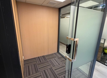 100 m² Business space in  Tsim Sha Tsui , Nathan Road 200號 (000) - 6 | MatchOffice.com