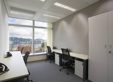 300 m² Business space property available to rent in Kwun Tong, Suite 2602-3 (%[postal_code]) - 1 | MatchOffice.com