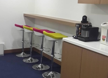 240 m² Serviced office building up for rent in Central, Hong Kong, Kimley Commercial Building142-146 Queen's Road (%[postal_code]) - 9 | MatchOffice.com