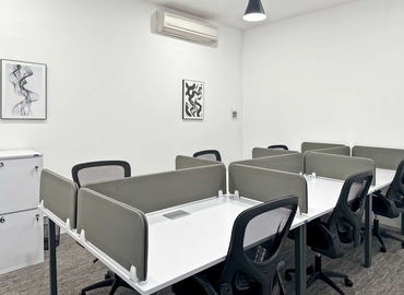 10 m² Coworking space  in Surabaya, Jl. Biliton No.43 (60281) - 7 | MatchOffice.com