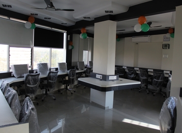 1000 m² Business park place up for rent in Vadodara, 314-315 The Kalp Business Hub (390018) - 1 | MatchOffice