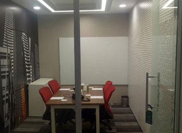 50 m² Business space building available to rent in Chennai, Mount Road (600018) - 1 | MatchOffice
