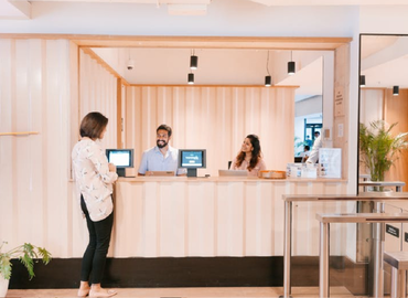 100 m² Shared workspace  in Gurgaon, Mahatma Gandhi Road (122001) - 2 | MatchOffice.com