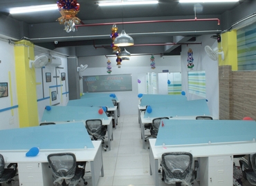 Lease flexible a 600 m² Coworking space  in Noida, B block (201301) - 3 | MatchOffice.com