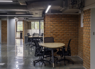 Rent suitable a 150 m² Coworking space  in Bangalore Central, 16/2 (560025) - 2 | MatchOffice