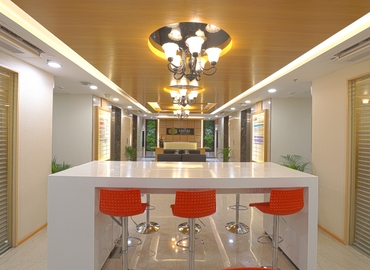 Rent suitable a 800 m² Shared office  in Mumbai Central, The Empire Business Centre Fulcrum (400059) - 15 | MatchOffice.com