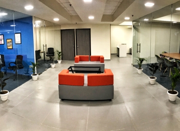 Rent comfortable a 808 m² Shared workspace  in Gurgaon, 112 (122022) - 1 | MatchOffice.com