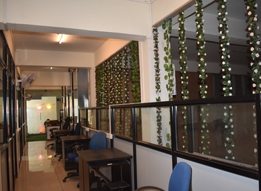 Join suitable a 100 m² Coworking space  in Pune, Bund Garden Road (411001) - 4 | MatchOffice