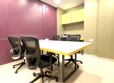 Rent a 10 m² Conference space in Mumbai Central, Ama House (400 005) - 1 | MatchOffice