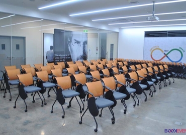 Explore suitable a 799975 m² Shared workspace in Mumbai Central, India Bulls Centre (400013) - 1 | MatchOffice.com