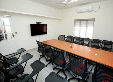 Rent comfortable a 300 m² Co-working  in Kochi, Sivarama Menon Road (682018) - 6 | MatchOffice.com