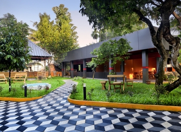 150 m² Shared workspace  in Kochi, 420 St (682022) - 1 | MatchOffice