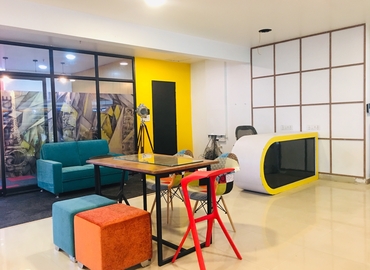40 m² Shared office  in Bangalore Central, B.M.Habitat Mall 2nd Floor Jayalakshmipuram Mysuru Karnataka (570012) - 1 | MatchOffice