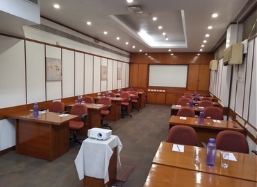 Rent a 200 m² Meeting room in New Delhi, Building no. 21 (110019) - 14 | MatchOffice.com