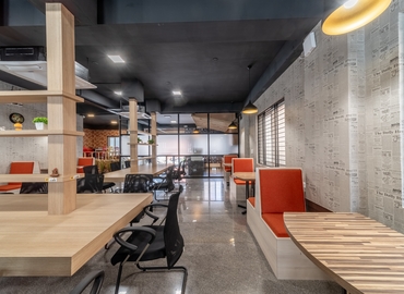 1400 m² Serviced office building available to rent in Bangalore Central, 16th Main Road 684 (560041) - 2 | MatchOffice.com