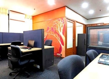 40 m² Shared office  in New Delhi, C Block Road (201301) - 4 | MatchOffice.com