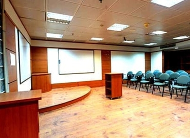 40 m² Shared office  in New Delhi, C Block Road (201301) - 6 | MatchOffice