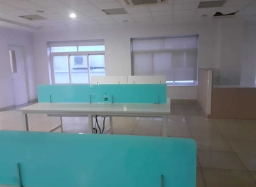 Join flexible a 31 m² Shared office  in Bangalore Central, Service Rd (560043) - 4 | MatchOffice.com