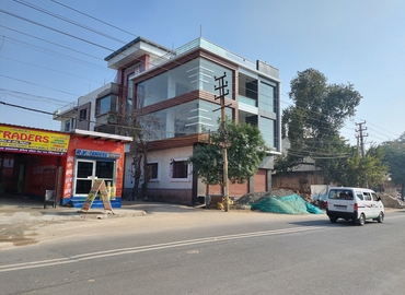 766 m² Business park building available to rent in New Delhi, 27 (110043) - 4 | MatchOffice.com
