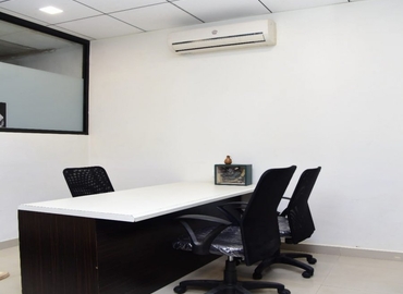 Rent flexible a 446 m² Coworking space  in Mumbai Central, Sunrise Tower (400093) - 21 | MatchOffice