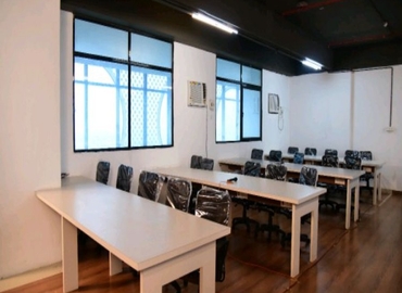 Lease flexible a 446 m² Coworking space  in Mumbai Central, Sunrise Tower (400093) - 23 | MatchOffice.com