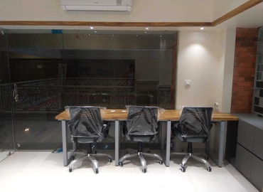 2 m² Co-working  in Ahmedabad, 439 (380015) - 0 | MatchOffice