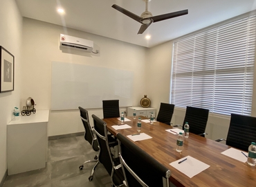 Book a 25 m² Conference hall in Bangalore Central, 2nd A Cross Road E 11 (560045) - 2 | MatchOffice.com