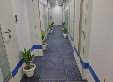 46 m² Business center in Noida, Noida sector 16A up (201301) - 5 | MatchOffice.com