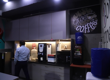 10665 m² Coworking  in New Delhi, Salcon Rasvilas (110017) - 2 | MatchOffice.com