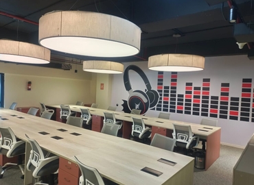 990 m² Co-working  in New Delhi, Salcon Rasvilas (110017) - 3 | MatchOffice