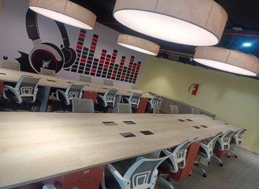 990 m² Shared office  in New Delhi, Salcon Rasvilas (110017) - 4 | MatchOffice.com