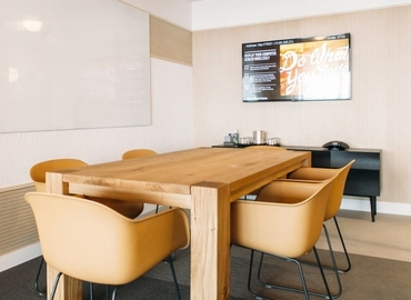 Virtual office space in Mumbai Central, Doctor Annie Besant Road (400018) - 6 | MatchOffice.com