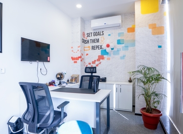 6000 m² Shared workspace  in Ahmedabad, Shyamal Cross Road Near (380015) - 4 | MatchOffice.com