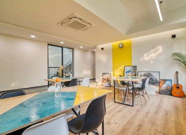 40 m² Coworking space  in New Delhi, OCF (110070) - 1 | MatchOffice