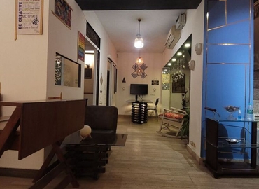 10 m² Coworking space  in Greater Kailash,  F8 Kailash Colony  (110048) - 2 | MatchOffice.com