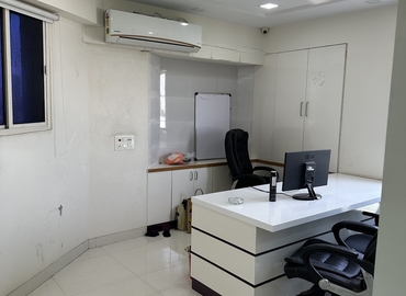 100 m² Serviced office in Ahmedabad, Bodak Dev Road A1 (380054) - 1 | MatchOffice