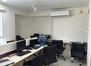 100 m² Serviced office in Ahmedabad, Bodak Dev Road A1 (380054) - 2 | MatchOffice.com