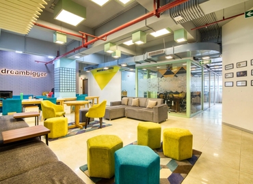 40 m² Coworking space  in New Delhi, 5th floor HB twin tower (110034) - 4 | MatchOffice.com