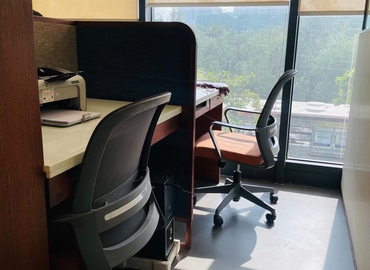 2 m² Coworking  in Ahmedabad, Privilon Tower-A (380059) - 2 | MatchOffice.com