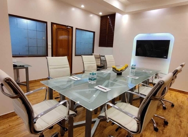 440 m² Business park in New Delhi, 1st Floor (110001) - 1 | MatchOffice.com