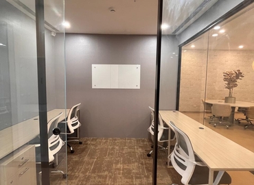 21367699 m² Co-working  in Gurgaon, Golf Course Rd (122001) - 9 | MatchOffice.com