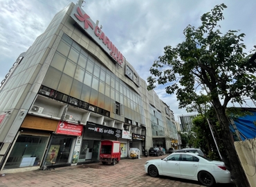 Office New Link Rd 400104 Mumbai Central